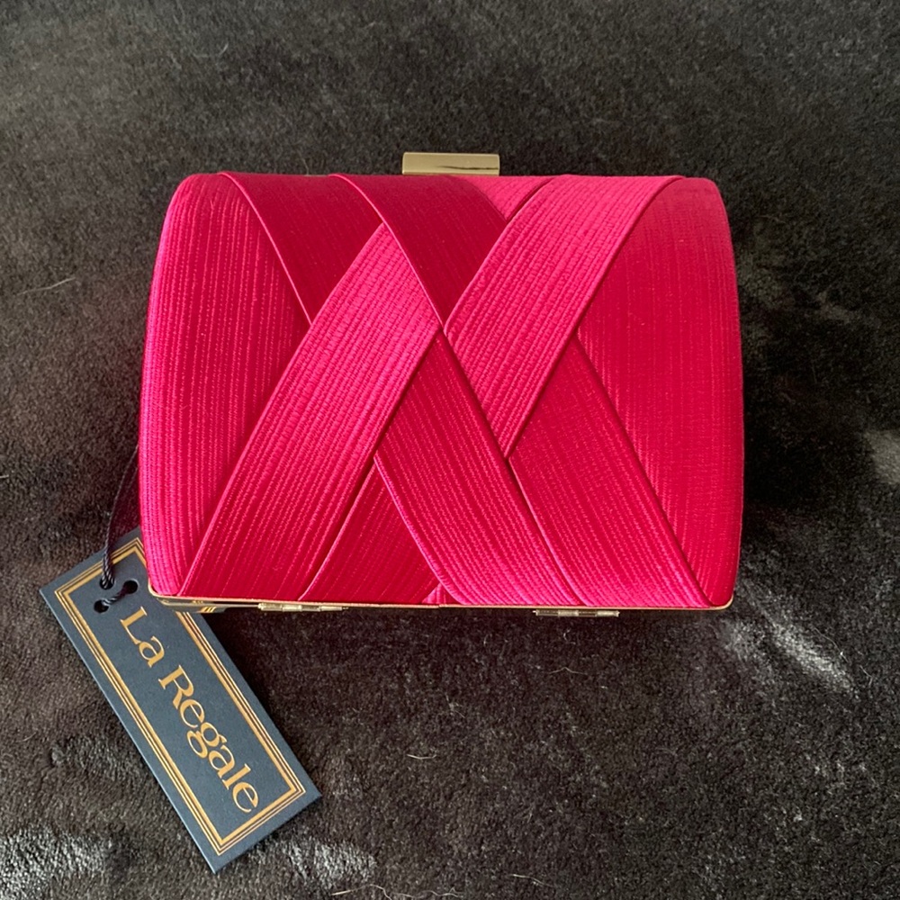 La Regale dark pink evening clutch
